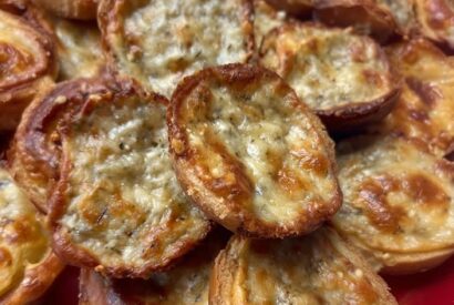 Thumbnail for Sandwich Crust Garlic Rolls