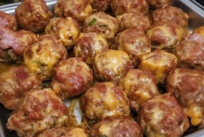Thumbnail for Easy Baked Meatballs