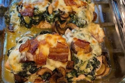 Thumbnail for 🍗 Chicken in Creamy Spinach with Bacon and Mushrooms