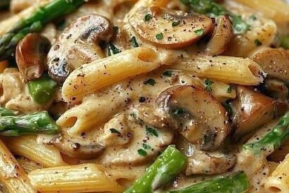 Thumbnail for Creamy Mushroom and Asparagus Chicken Penne