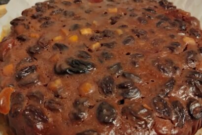 Thumbnail for 4-Ingredient Christmas Cake
