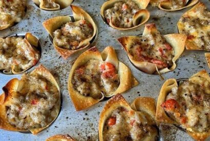 Thumbnail for Crumbed Sausage & Creamy Cheese Wontons